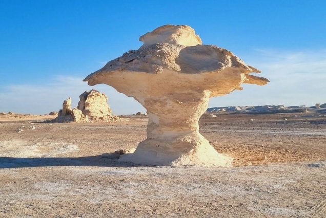 White Desert Safari – 2-Day Adventure Under the Stars